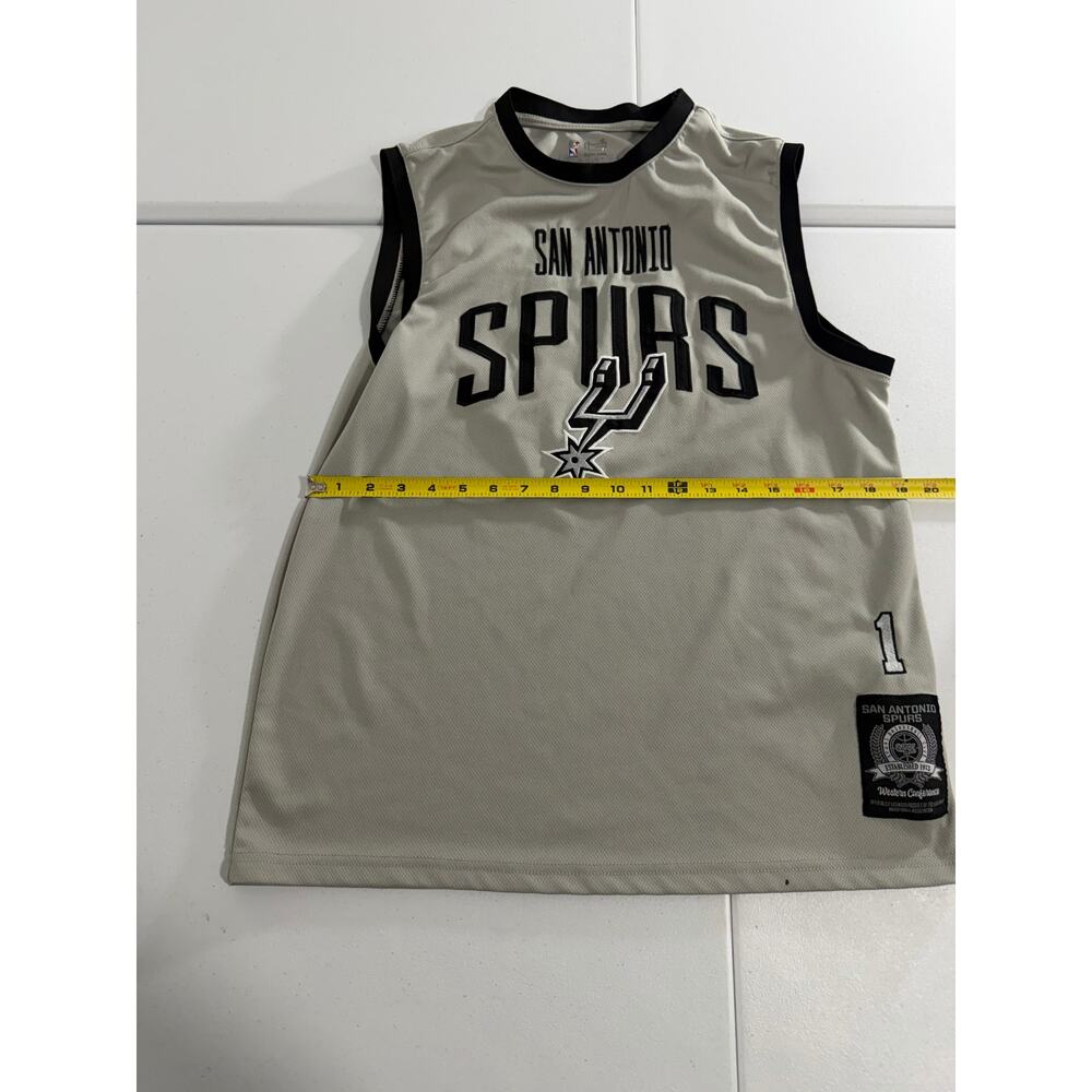 San Antonio Spurs Men’s Jersey Size Medium Gray and Black